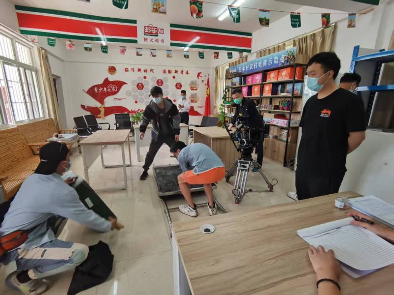 追星女孩心理学分析报告：大渡口区广告片拍摄公司揭秘饭圈应援式传播逻辑